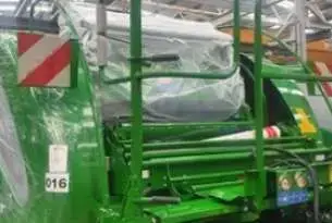 Ramię załadowcze prasoowijarek McHale Usprawnienie załadunku siatki McHale na korbanek.pl