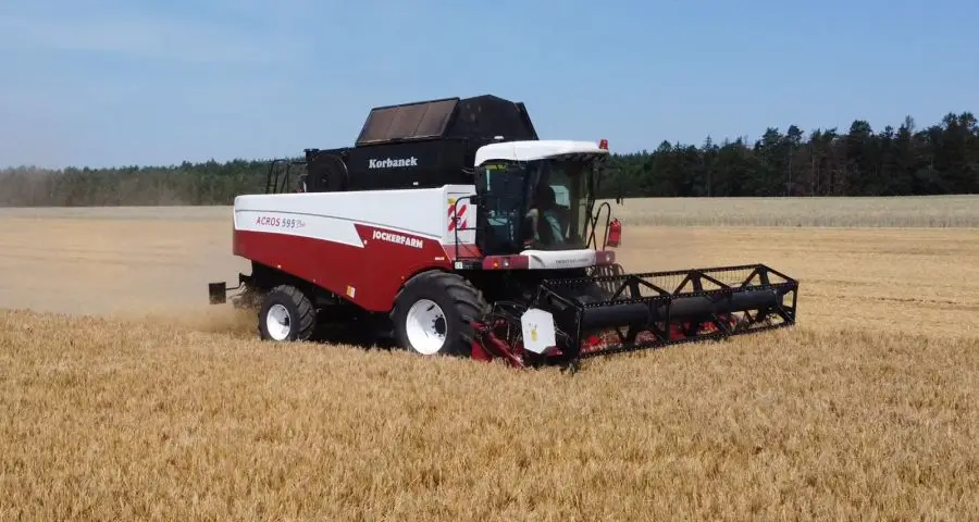 Jockerfarm kosi jęczmień
