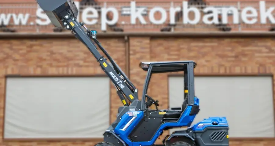 Ładowarka dla firm zajmujących się ogrodami