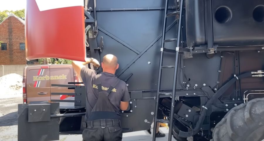 Serwis Korbanek przy Rostselmashu