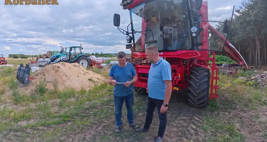 Poznaj opinię Klienta - dlaczego wybrał kombajn Aupax GM 100 Pan Krzysztof z miejscowości Trzęśniew zakupił kombajn rotorowy Aupax GM 100