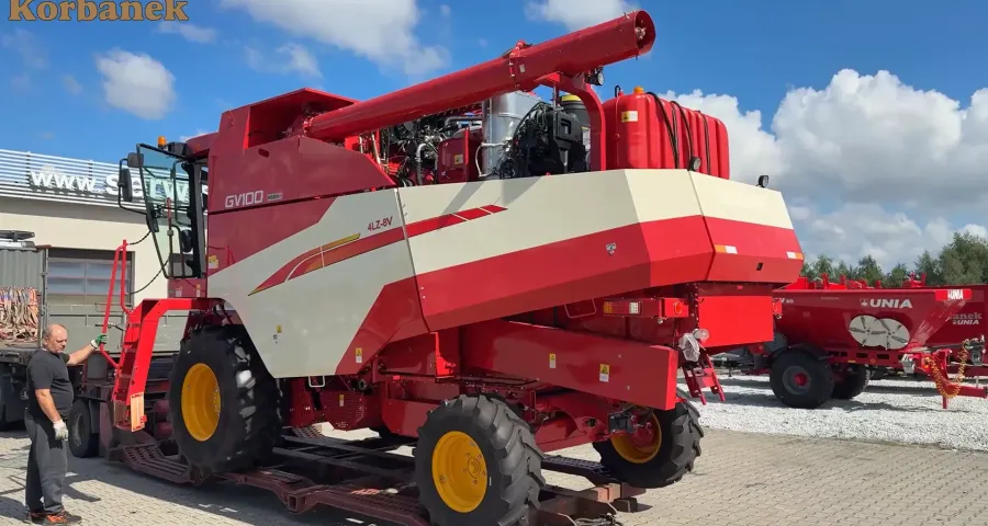 Najnowsze wersje kombajnów Aupax GV 100 będzie można zobaczyć na naszym stoisku na Agro Show w Bednarach Kombajny Aupax docierają do firmy Korbanek również teraz, już po żniwach. Czy ma to swoje logistyczne uzasadnienie?