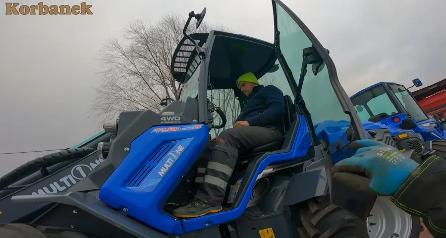 Pan Mateusz z okolic Płocka swój park maszynowy uzupełnił maszyną MultiOne 11. 6 wraz z osprzętem od Korbanek Klient zakupił multifunkcyjną ładowarkę MultiOne 11.6 od Korbanek do świadzczenia usług