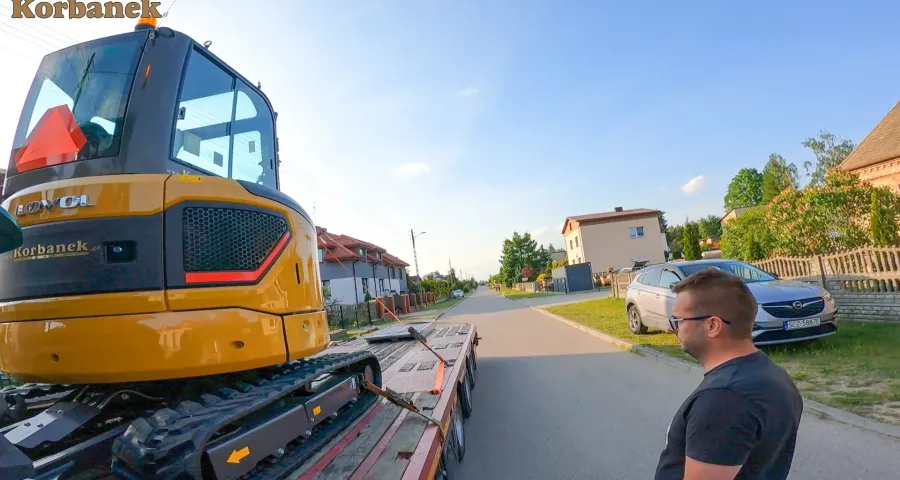 Nasz Klient posiada w swojej firmie 10 różnych koparek, wybierał te znane zagraniczne marki, teraz stawia na chińskich producentów