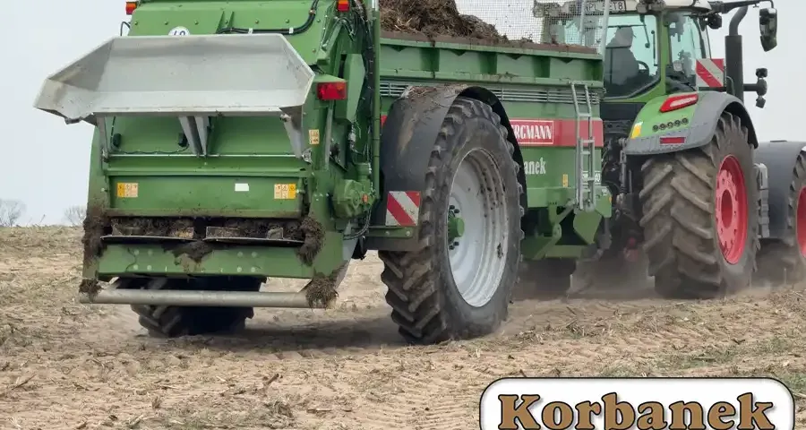 Rozrzucanie obornika 