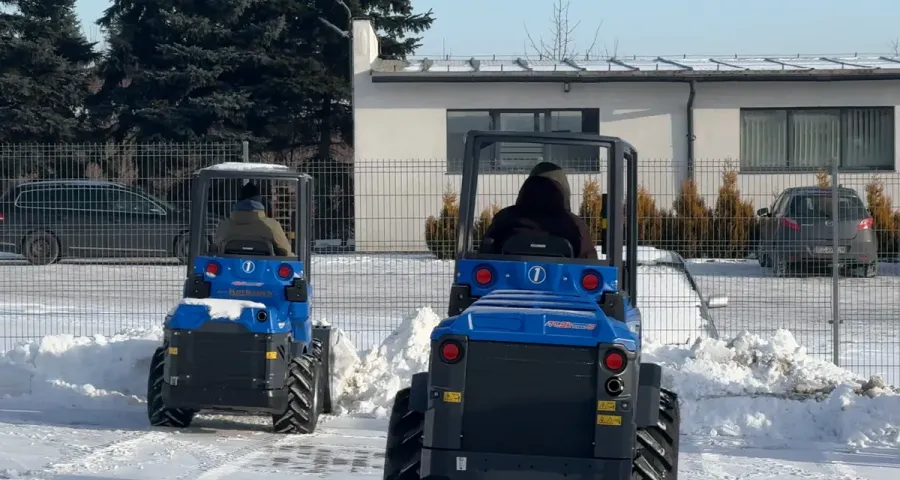 Odśnieżanie ładowarkami MultiOne