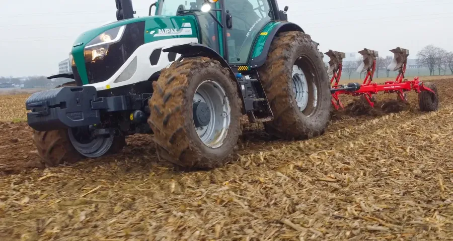 Orka Gregoirem Besson i Aupaxem