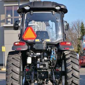 Tylny TUZ o udźwigu 2500kg i zaczepy w ciągnik Arbos 3055
