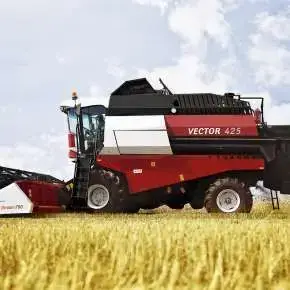 Rostelmash Vector 425 z lewej strony na polu na www.korbanek.pl