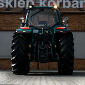 Ciągnik rolniczy Arbos 5130 Advanced Stage V Gen 2 widok na tylne oświetlenie