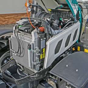 Ciągnik rolniczy Arbos 5130 Advanced Stage V Gen 2 widok na silnik