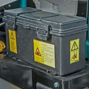Ciągnik rolniczy Arbos 5130 Advanced Stage V Gen 2 widok na skrzynkę narzędziową