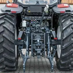 Ciągnik rolniczy Arbos 4090 Stage V widok na tylny TUZ