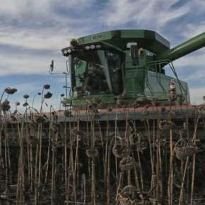 Capello Helianthus podczas pracy z John Deere