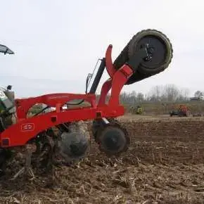 Brona talerzowa z zębami Gregoire-Besson Discodron 60, maszyna uprawowa z wałem wyposażonym w hydrauliczną regulację głębokości