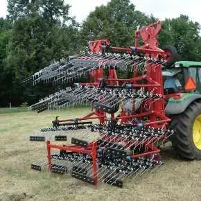 Spulchniacz chwastownik Expom Aktywator, maszyny zawieszane sztywne i składane o różnych szerokościach roboczych