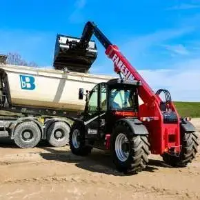 Faresin compact 7.30 C praca z łyżką załadunek