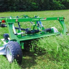 Kosiarka dyskową tylną ciągniona KDC 301W z kondycjonerem walcowym kosi trawę www.korbanek.pl