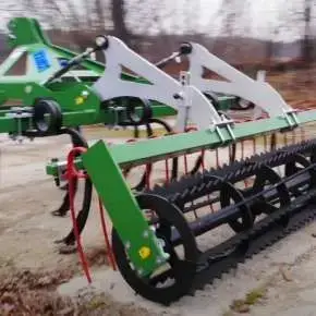 Kultywator ścierniskowy Tolmet od tyłu
