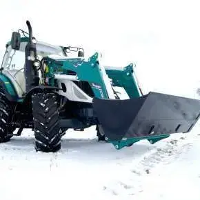 Widok z przodu ładowacza czołowego rolniczego firmy HYDRAMET model Xtreme1 z szuflą uniwersalną www.korbanek.pl