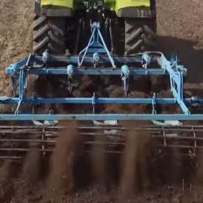 Lemken Kristall od tyłu na polu