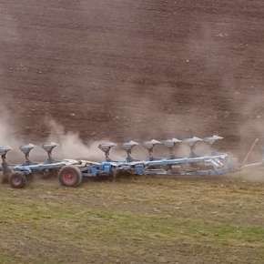 Pług obrotowy pół zawieszany Euro Titan na korbanek.pl