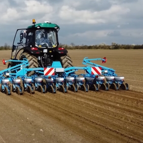 Siewnik punktowy mechaniczny do buraków 12-rzędowy na ramie składanej