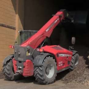 Massey Ferguson TH 7038 wyrzucanie obornika na korbanek.pl
