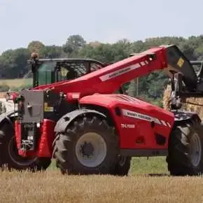 Ładowarka teleskopowa TH 7038  załadunek bel słony na korbanek.pl