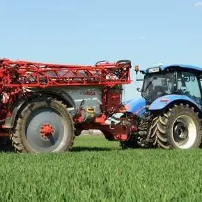 Opryskiwacz przyczepiany Unia Europa XL z belką złożoną