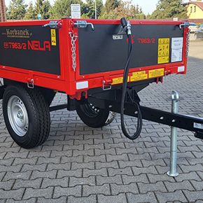 Przyczepa wywrotka T963/2 Nela firmy Metal-Fach dla małych ciągników komunalnych, ogrodniczych, sadowniczych