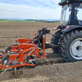 Siewnik do warzyw STANHAY X30, 4-rzędowy z ciągnikiem ARBOS 3075
