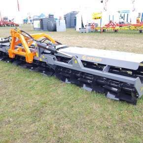 Zdjęcie wału nożowego TANDEM HD 6,0 H firmy MANDAM na targach AGRO-SHOW Bednary