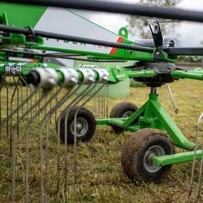 Wirnik i przekładnia w zgrabiarce karuzelowej SPYDER firmy TALEX