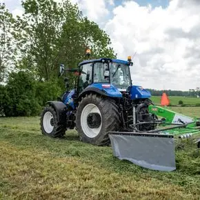 SPYDER 420 firmy TALEX to zgrabiarka 1-wirnikowa do zgrabiania trawy