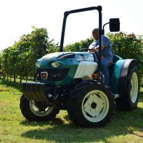 Traktor bez kabiny arbos 4000 f w sadzie
