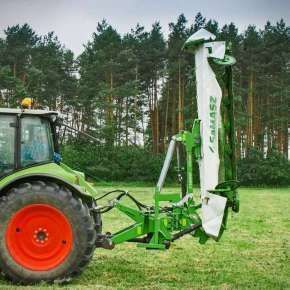 Złożona kosiarka KT 301 firmy Samasz do transporty na tyle ciągnika www.korbanek.pl