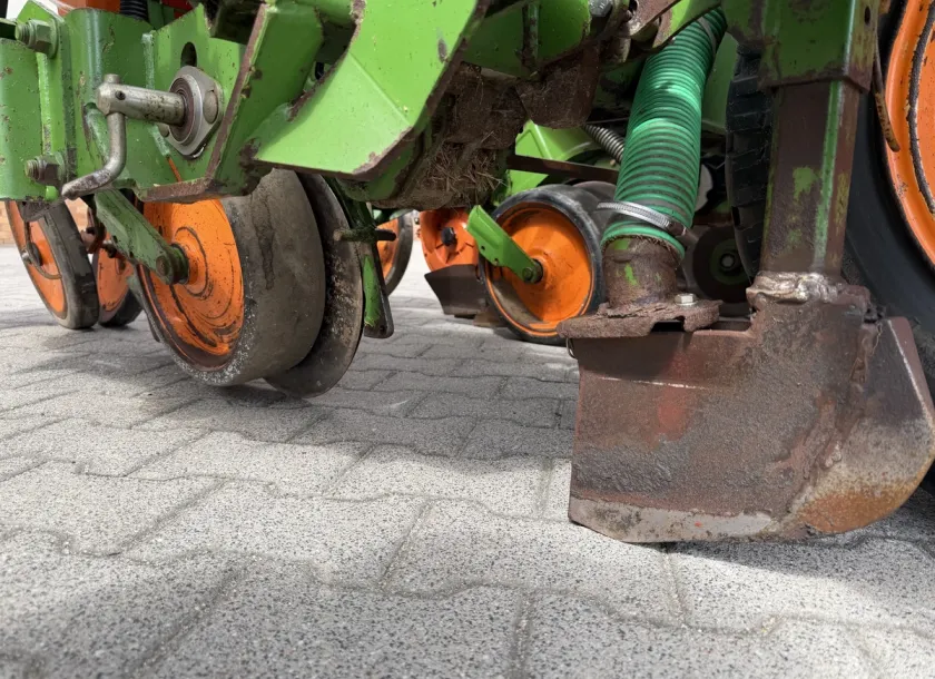 Używany siewnik punktowy amazone ED 452-K w dobrym stanie