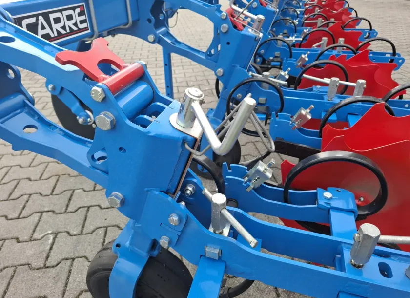 Korba ustawiająca głębokość roboczą sekcji pielącej Korba ustawiająca głębokość roboczą sekcji pielącej