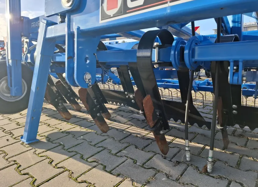 Noże do wertykulacji gleby (napowietrzanie gleby)