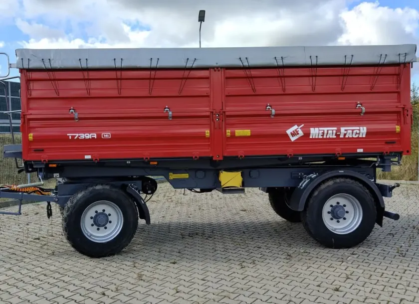 Wywrotka rolnicza Metal-Fach typ T739A o ładowności 14.000 kg