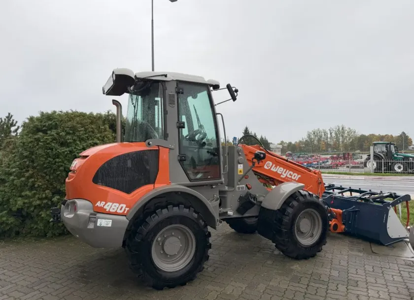 Atlas Weycor AR480T z boku maszyny