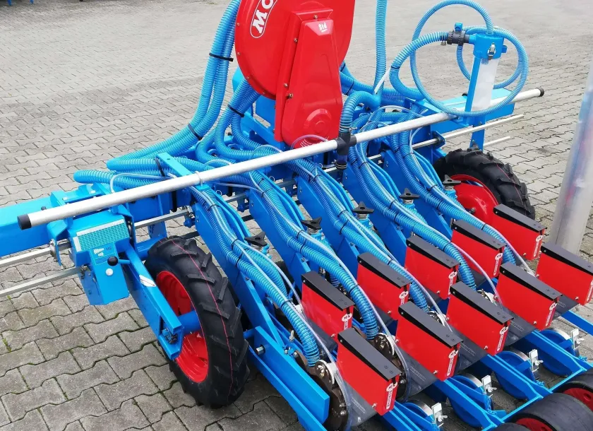 Siewnik punktowy do warzyw Monosem MS D2, 5-rzędowy, rama 2,6 m