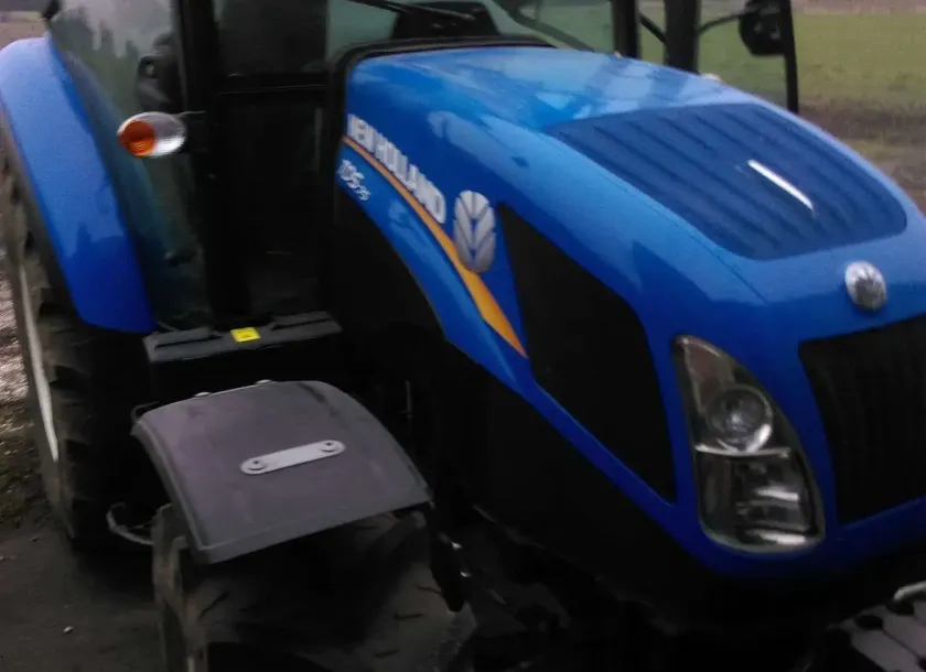 New Holland TD5.75 maska przednia 