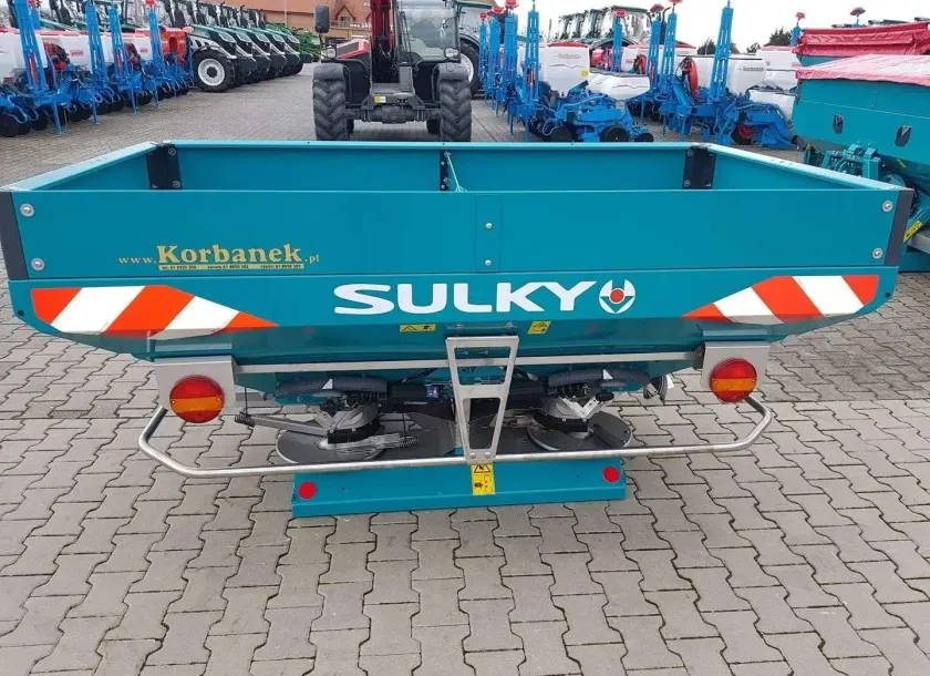 Rozsiewacz nawozów dwutalerzowy z komputerem i wagą SULKY DX 30 Vision WPB