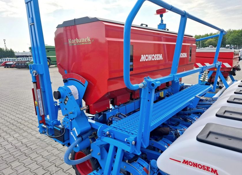Podsiewacz nawozów siewnika Monosem Extend