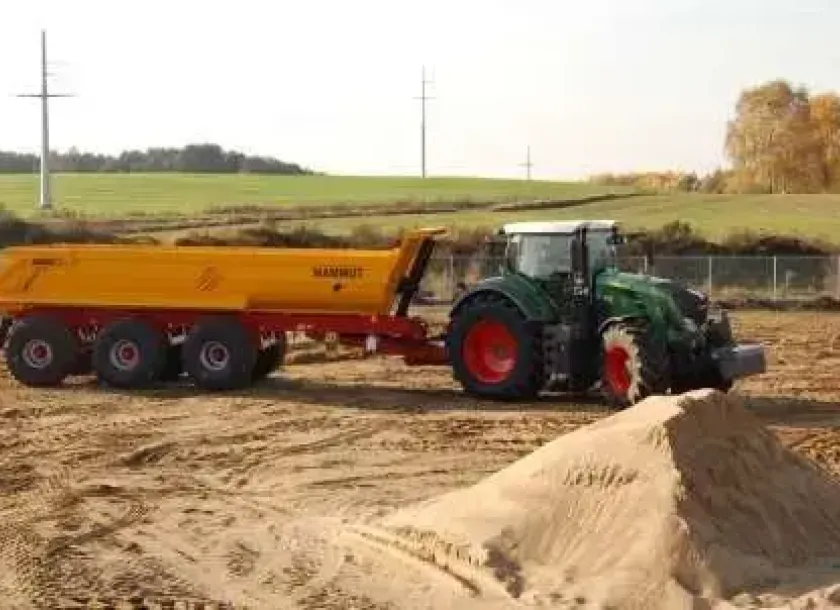 Trzydziesto tonowa przyczepa budowlana PBN 30