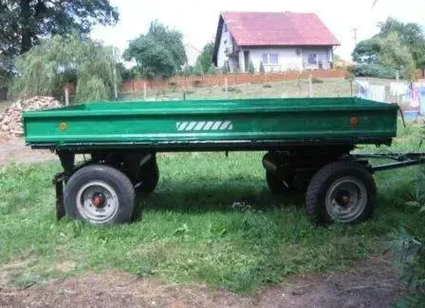 używana przyczepa rolnicza niskie burty