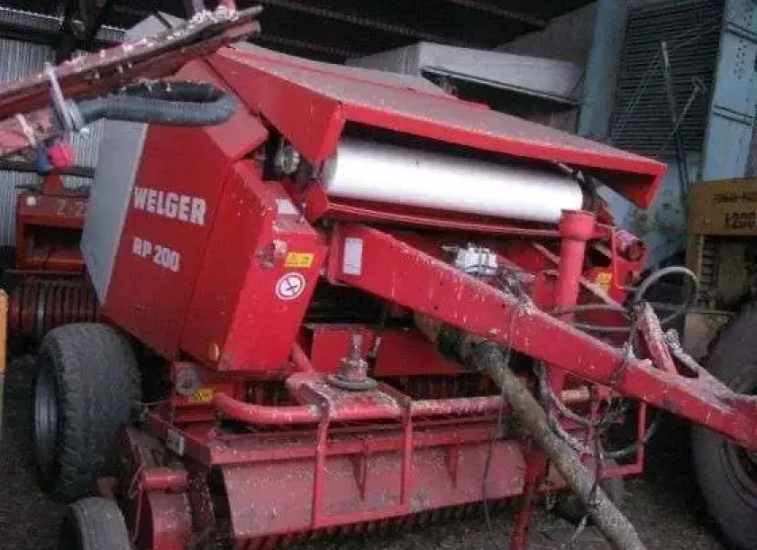 do sprzedania prasa zwijająca Welger RP 200 1997 r używana