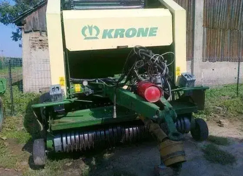 do sprzedania używana prasa zwijająca Krone Vario Pack 2004 r